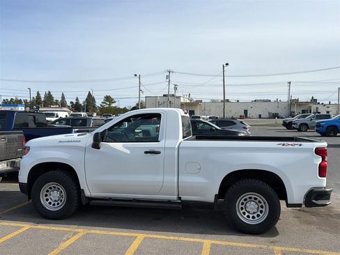 Used 2025 Chevrolet Silverado 1500 W/T w/ Trailering Package AWD/4WD image 4