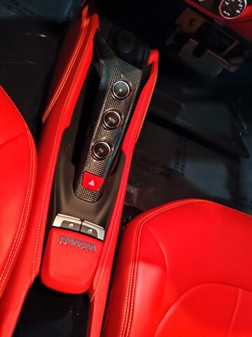 Used 2019 Ferrari 488 GTB RWD image 21