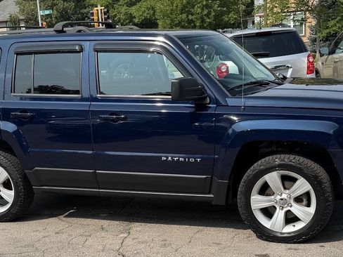 Used 2015 Jeep Patriot Latitude w/ Sun/Sound Group AWD/4WD image 9