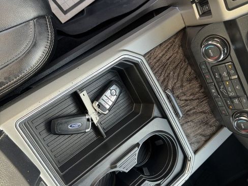 Used 2019 Ford F250 Lariat w/ Lariat Ultimate Package AWD/4WD image 18
