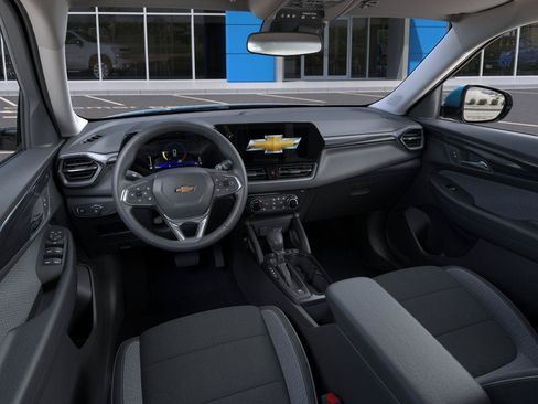 Used 2026 Chevrolet TrailBlazer LT w/ Midnight Edition AWD/4WD image 15