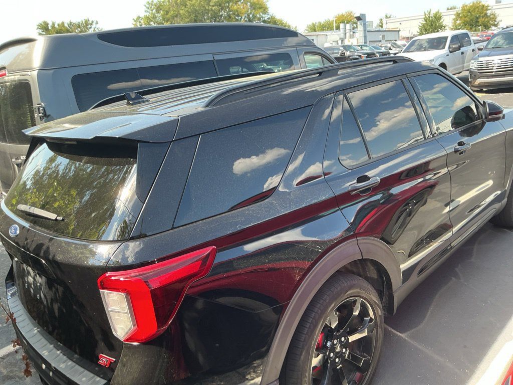 Used 2020 Ford Explorer ST w/ ST Street Pack AWD/4WD image 7