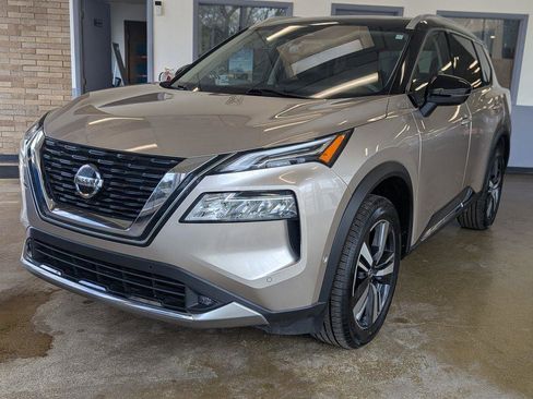 Used 2021 Nissan Rogue Platinum AWD/4WD image 3