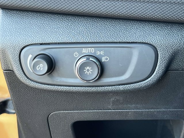 Used 2024 Chevrolet TrailBlazer RS FWD image 22
