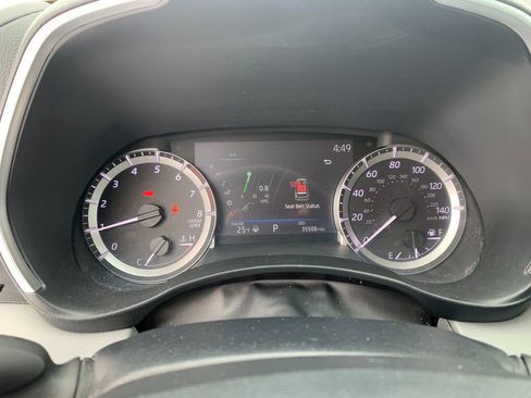 Used 2023 Toyota Highlander XLE FWD image 30