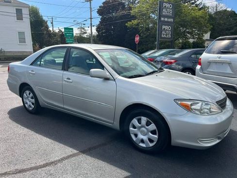 Used 2004 Toyota Camry LE FWD image 1