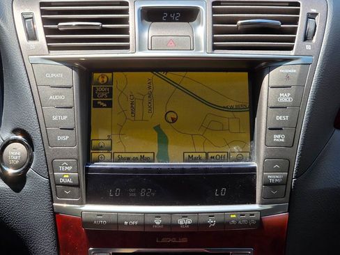 Used 2010 Lexus LS 460 w/ Luxury Value Edition RWD image 23