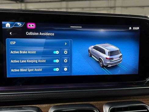 New 2026 Mercedes-Benz GLS 580 4MATIC image 35