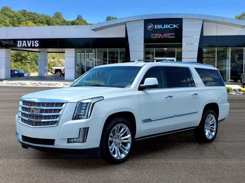 Used 2018 Cadillac Escalade ESV Premium Luxury w/ LPO, Radiant Package AWD/4WD image 3