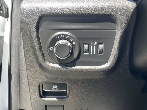 Used 2023 Jeep Grand Cherokee L Laredo AWD/4WD image 34