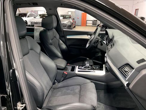 Certified 2023 Audi Q5 e Prestige w/ Prestige Package image 10