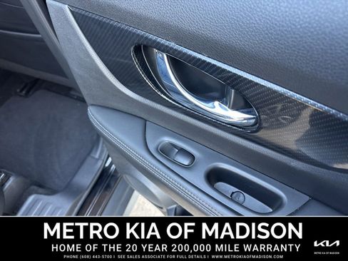 Used 2018 Nissan Rogue SL w/ Premium Package AWD/4WD image 34