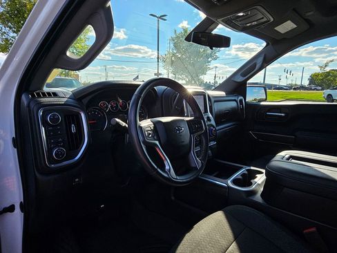 Used 2022 Chevrolet Silverado 1500 LT Trail Boss w/ Safety Package image 15