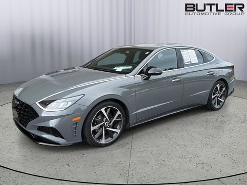 Used 2021 Hyundai Sonata SEL Plus FWD image 2