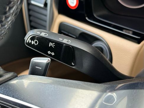 Used 2019 Porsche Cayenne image 40