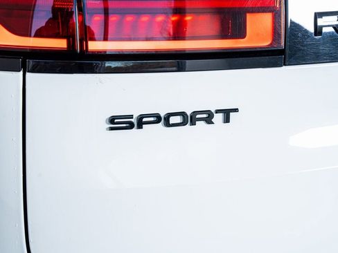 Used 2024 Land Rover Range Rover Sport Dynamic SE image 26