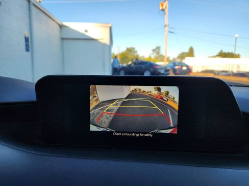 Used 2022 MAZDA MAZDA3 s FWD image 19