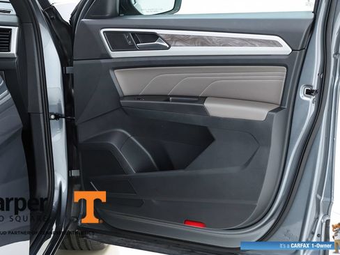Used 2023 Volkswagen Atlas Cross Sport SE w/ Panoramic Sunroof Package FWD image 71
