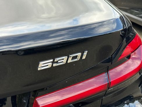 Used 2021 BMW 530i xDrive w/ Premium Package AWD/4WD image 7