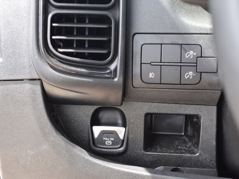 New 2026 RAM ProMaster 2500 w/ Premium Convenience Group FWD image 12