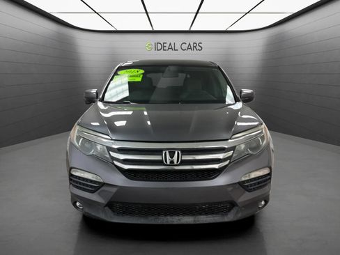 Used 2018 Honda Pilot EX image 2