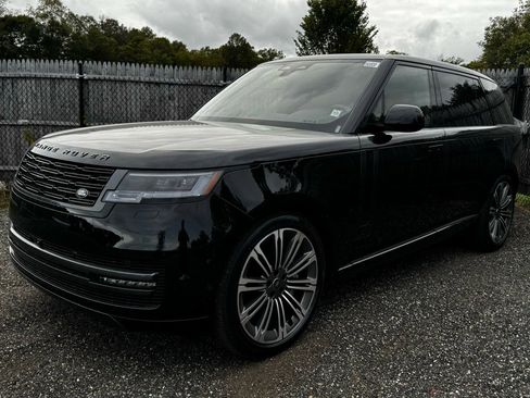 New 2025 Land Rover Range Rover Long Wheelbase SE image 1
