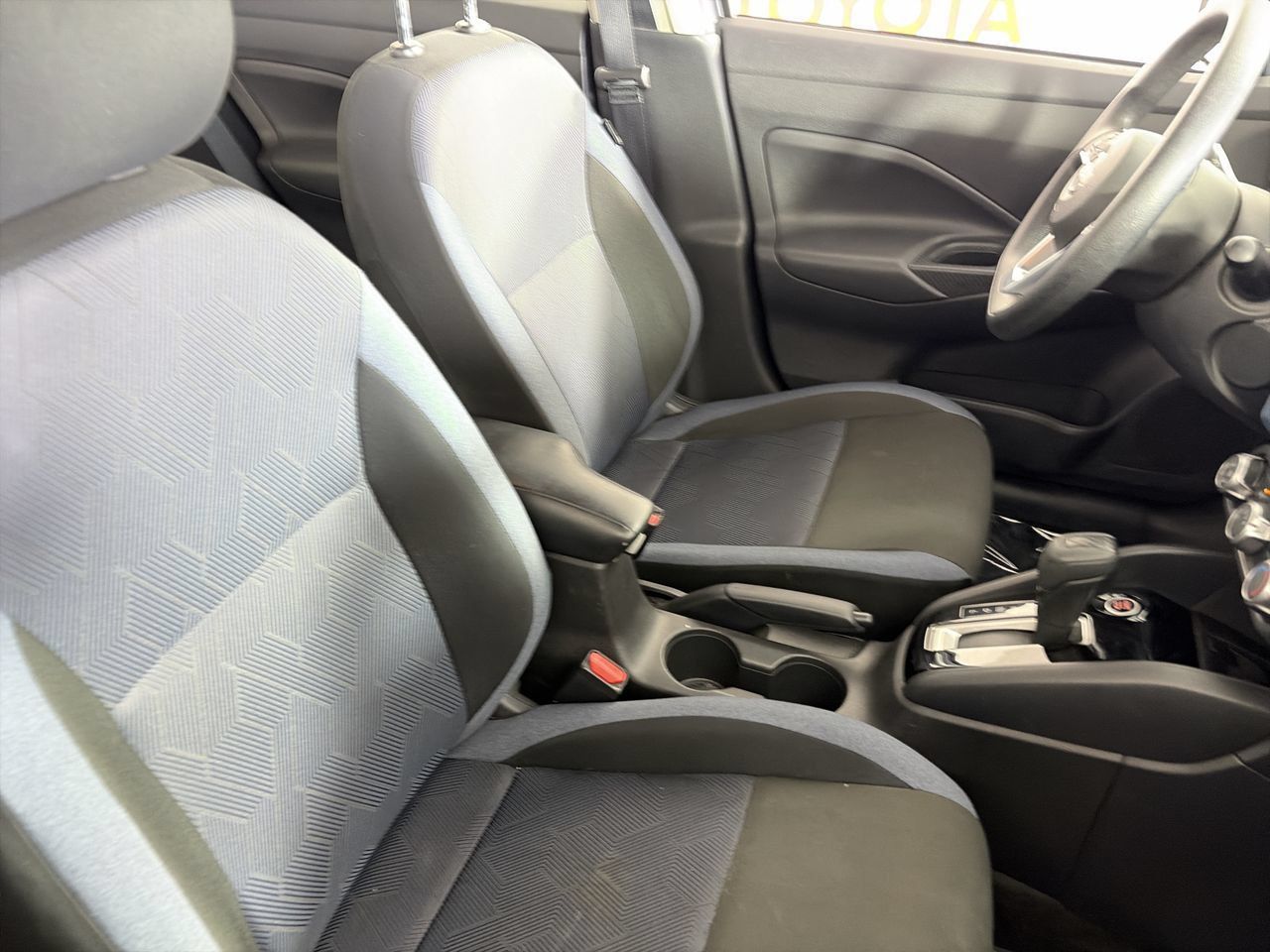 Used 2025 Nissan Versa SV FWD image 23