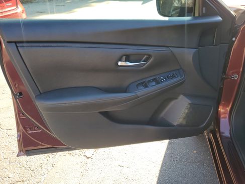 Certified 2023 Nissan Sentra SV image 17