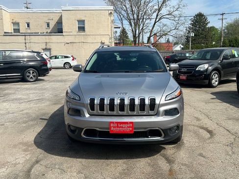Used 2016 Jeep Cherokee Limited w/ Luxury Group AWD/4WD image 3