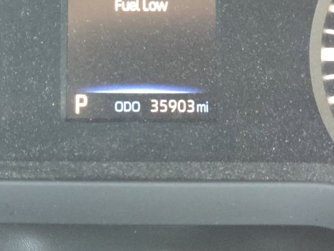 Used 2022 Toyota Tundra SR5 w/ SR5 Convenience Package image 32