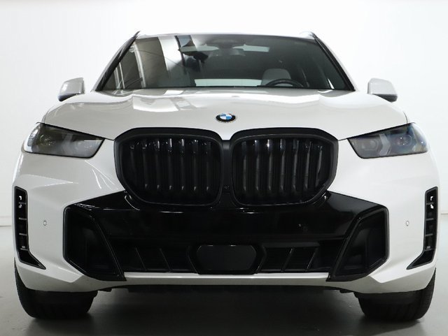 Used 2026 BMW X5 xDrive40i w/ M Sport Package AWD/4WD image 6