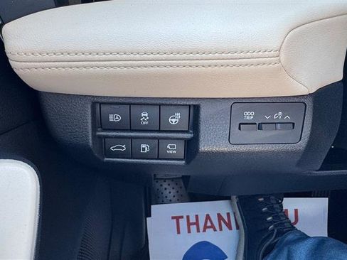 Used 2019 Toyota Avalon Limited w/ Advanced Safety Package image 39