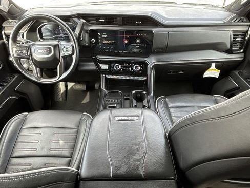Used 2024 GMC Sierra 2500 AT4X image 21