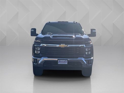 Used 2024 Chevrolet Silverado 2500 LT image 2