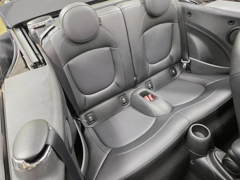 Used 2019 MINI Cooper Convertible w/ Signature Upholstery Package FWD image 24