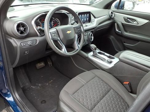 Used 2022 Chevrolet Blazer LT image 3