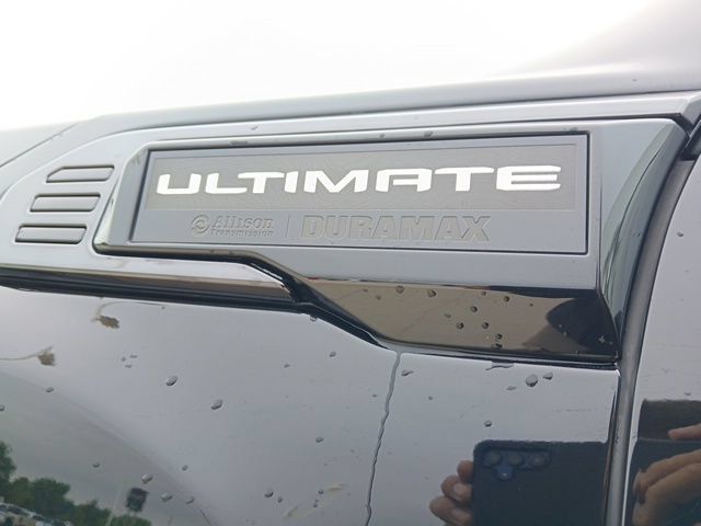 Used 2024 GMC Sierra 2500 Denali Ultimate AWD/4WD image 9