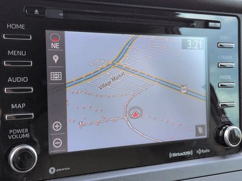 Used 2019 Toyota Sienna XLE w/ XLE Navigation Package FWD image 22