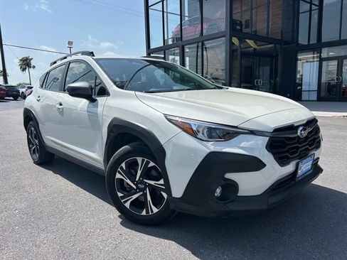 Used 2024 Subaru Crosstrek 2.0i Premium AWD/4WD image 2