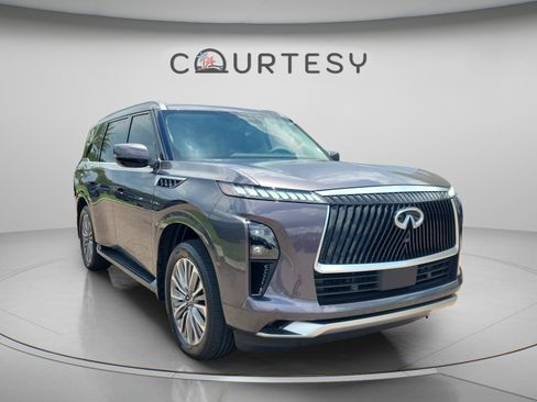 Certified 2026 INFINITI QX80 Luxe w/ Cargo Package AWD/4WD image 4