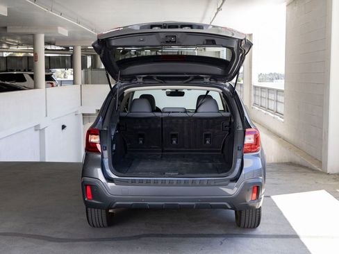 Used 2018 Subaru Outback 2.5i Limited image 17