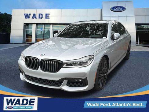 Used 2019 BMW 750i xDrive w/ Executive Package AWD/4WD image 1
