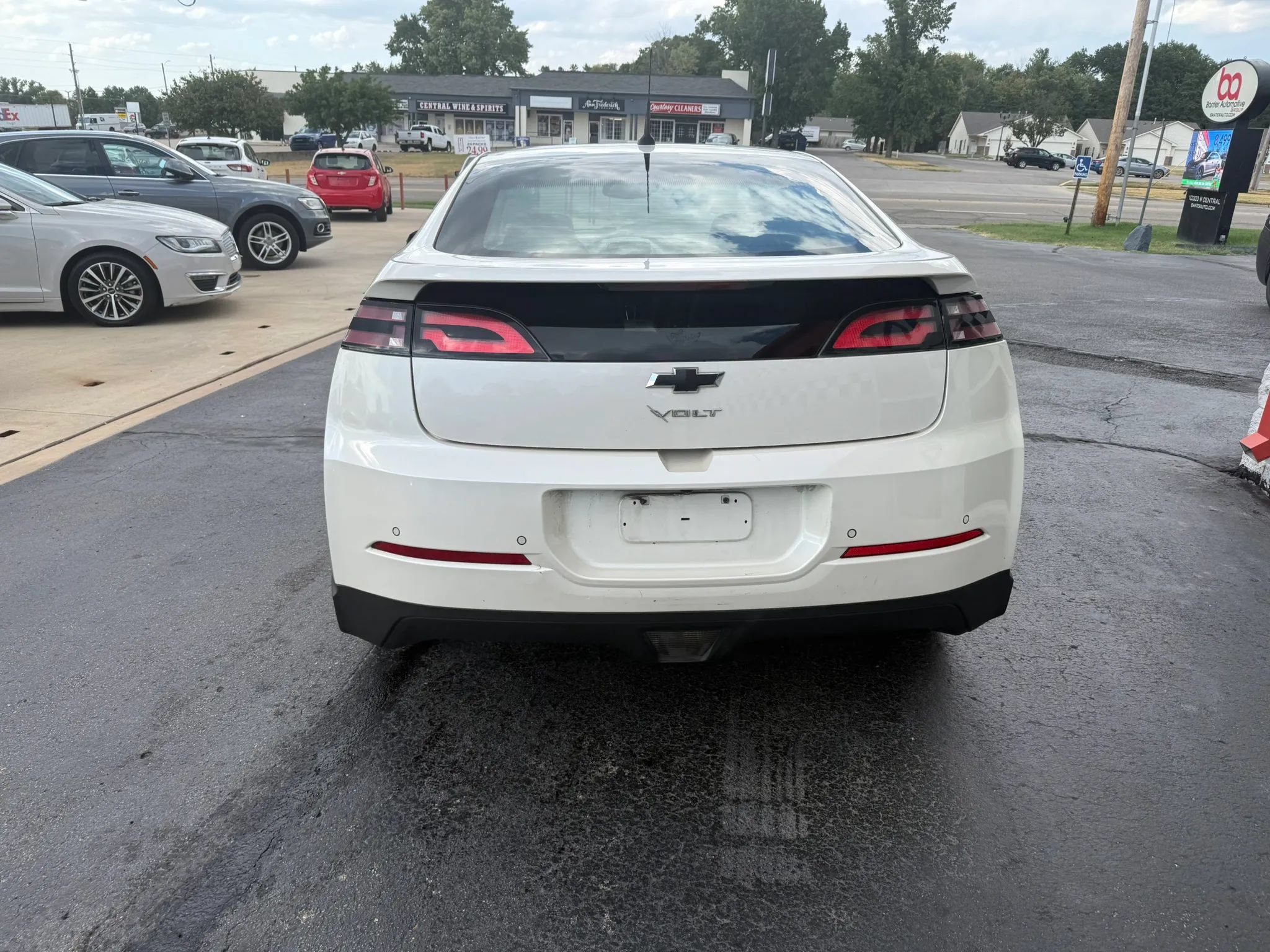 Used 2013 Chevrolet Volt Premium w/ Premium Trim Package FWD image 7