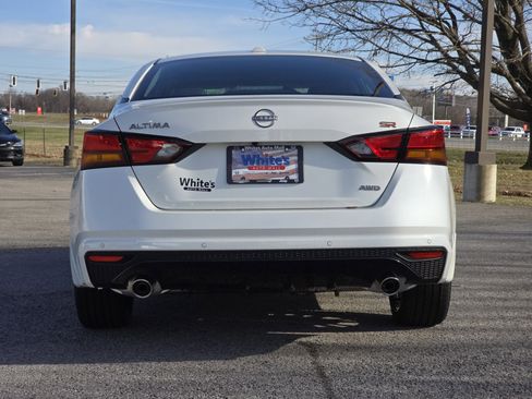 New 2025 Nissan Altima 2.5 SR image 13