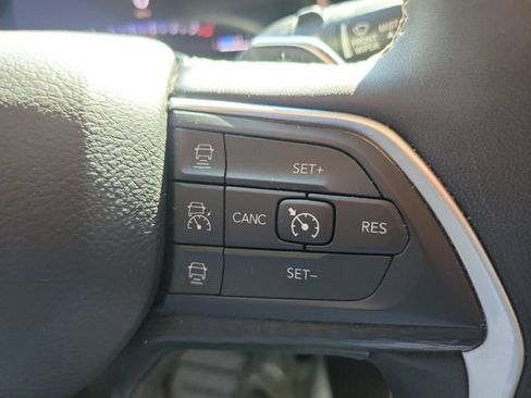 Used 2023 Jeep Grand Cherokee L Laredo RWD image 22