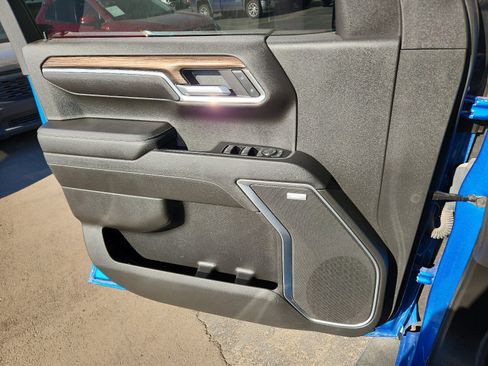 Used 2022 Chevrolet Silverado 1500 LT Trail Boss w/ LT Trail Boss Premium Package image 13