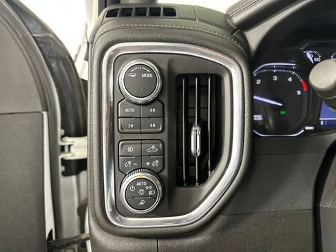 Used 2023 GMC Sierra 2500 SLT w/ SLT Premium Package image 18