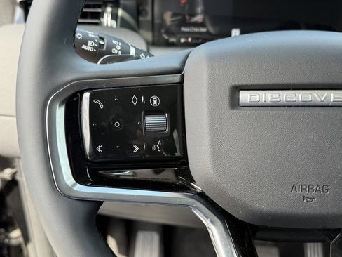 Used 2024 Land Rover Discovery Sport S image 16