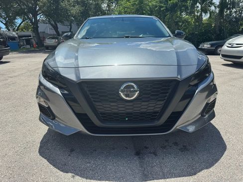 Used 2019 Nissan Altima 2.5 SR image 2