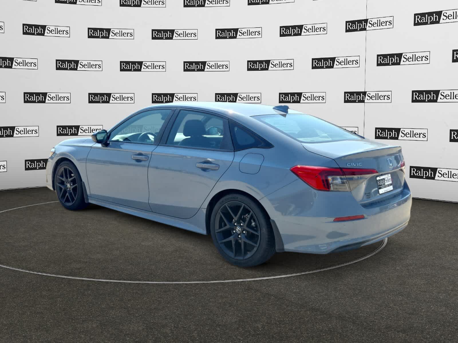 Used 2023 Honda Civic Sport image 4